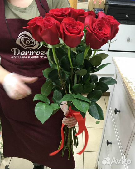 11 роз 50 см (Эквадор). Доставка
