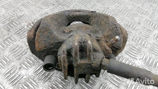 Суппорт тормозной передний правый peugeot 5008 (84