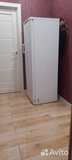 Морозильная камера indesit SFR 167