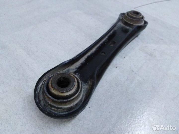 Рычаг задний поперечный нижний