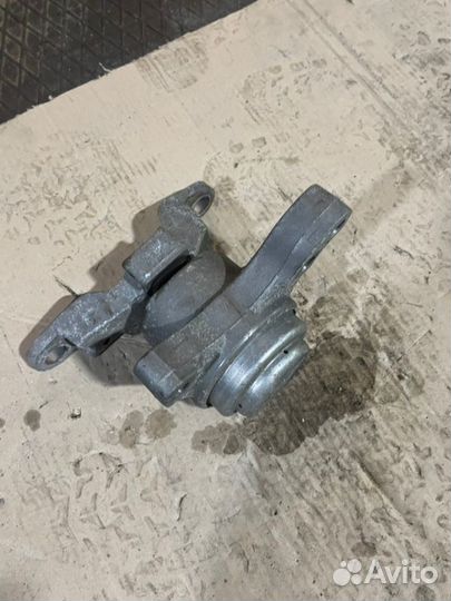 Опора двигателя Ford Mondeo 5 CE лифтбэк unce 2016