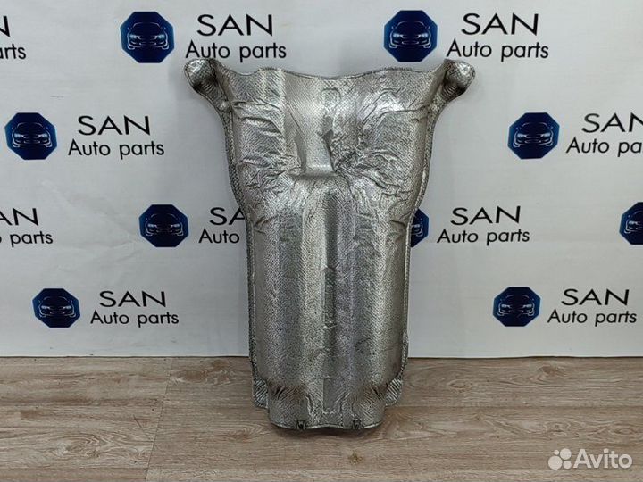 Тепловой экран Bmw 5 F10 N52B30AF 2010