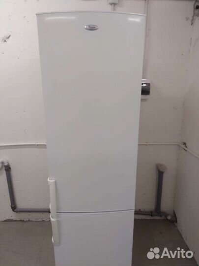 Холодильник whirlpool