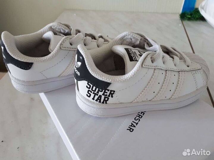 Кроссовки adidas