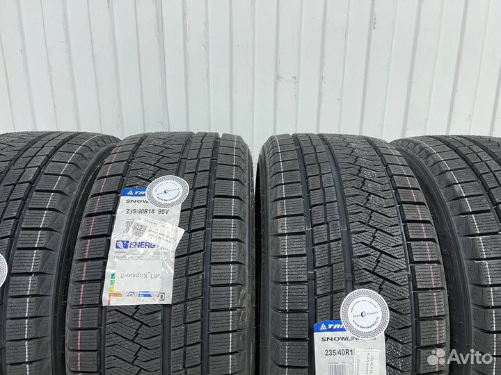 Triangle Snowlink TWT02 275/45 R21