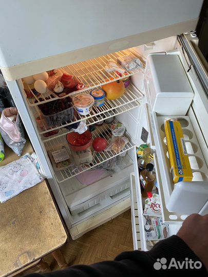 Холодильник бу stinol