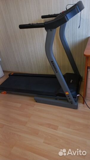 Продается беговая дорожка,вес человека до 130кг