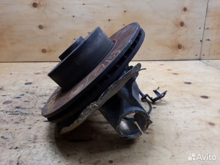 Ступица передняя правая Bmw 120I E87 N46B20B 2007