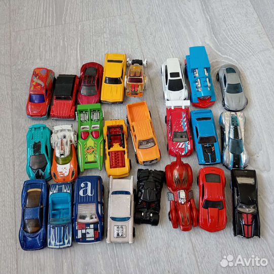 Hot wheels машинки
