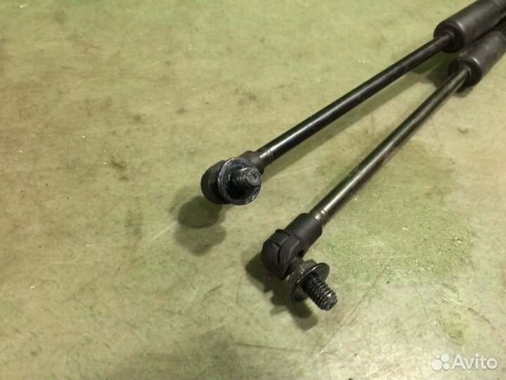 Амортизатор двери багажника Toyota Passo KGC30 1KR