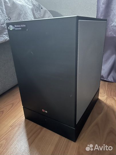 Саундбар с сабвуфером LG