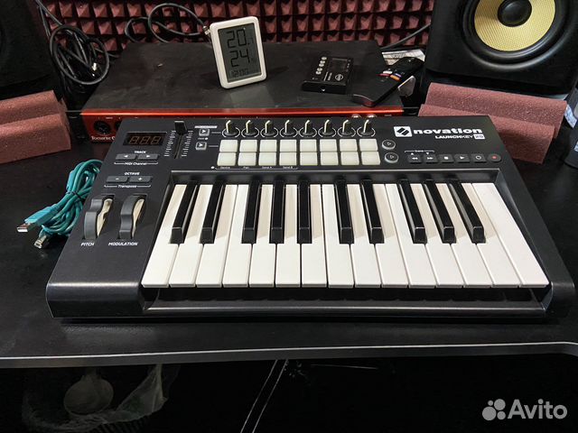 Миди клавиатура Novation LaunchKey 25 купить в Москве | Хобби и отдых ...