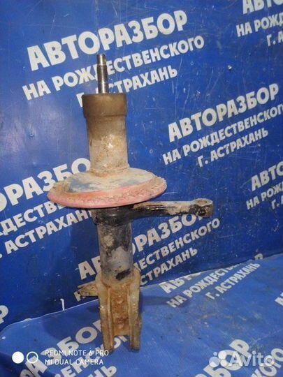 Передняя левая стойка амортизатора Ваз Лада 2108