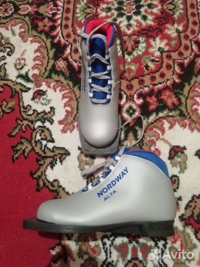 Лыжные ботинки nordway детские 34размер