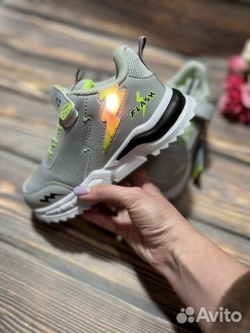 Кроссовки на мальчика