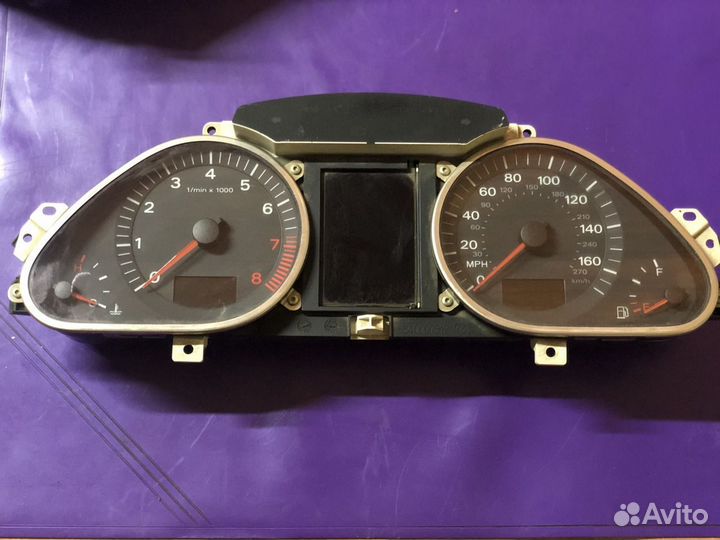 Панель приборов Ауди А6 C6 4F0920950M