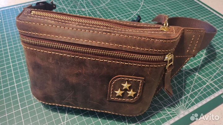 Сумка на пояс натуральная кожа. Ручная работа