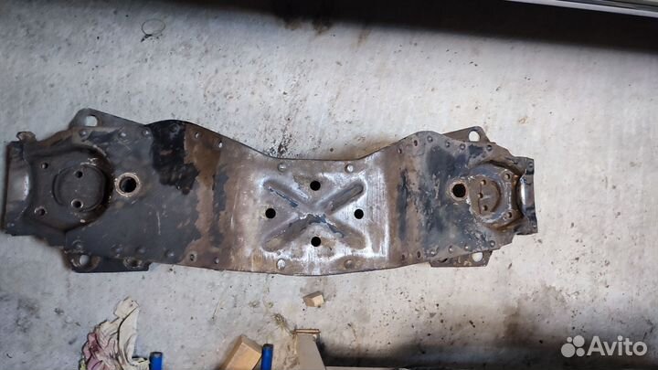 Газ 21 передняя балка