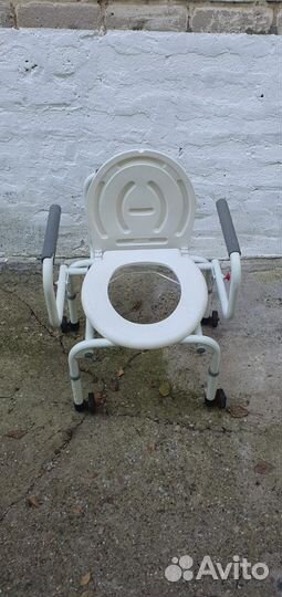 Туалет-сидение для инвалидов и малоподвижных людей