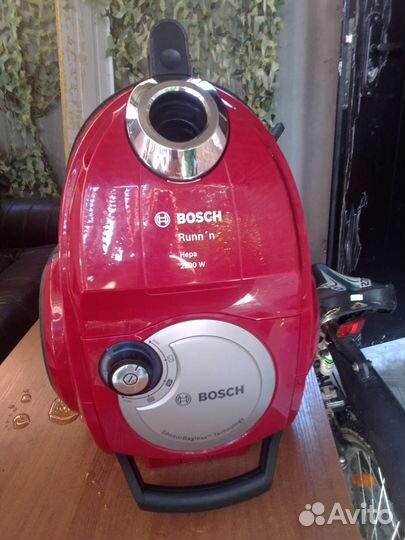 Пылесос Bosch 2200