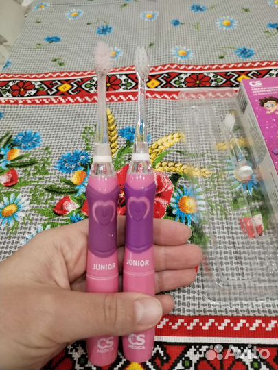 Электрическая зубная щетка детская