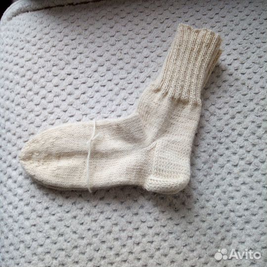 Шерстяные носки ручной вязки