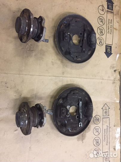 Задние ступицы Шкода фабия 2012 год