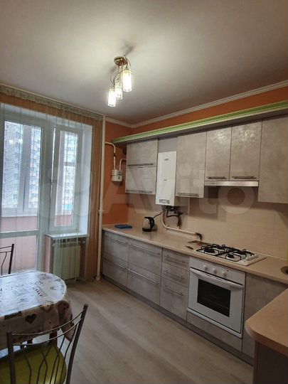 2-к. квартира, 80 м², 3/9 эт.