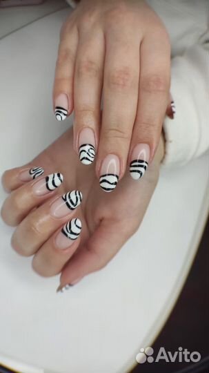 Мастер маникюра и педикюра