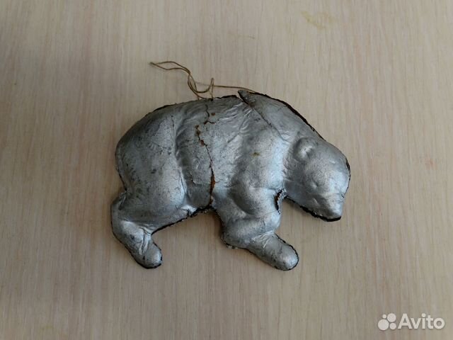Елочная игрушка Медведь. Дрезденский картонаж