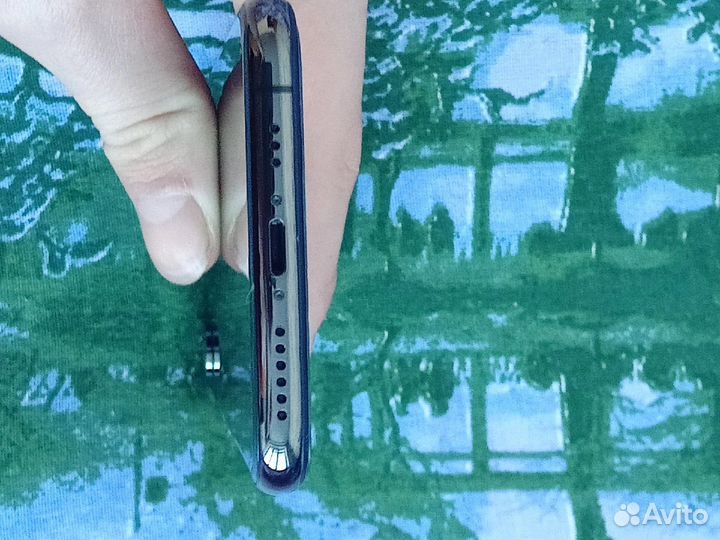 Телефон iPhone xs 64gb