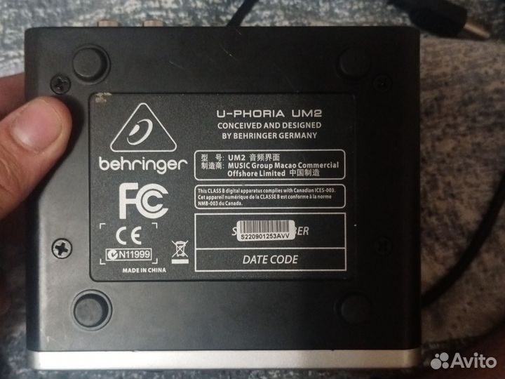 Аудиокарта behringer внешняя um2