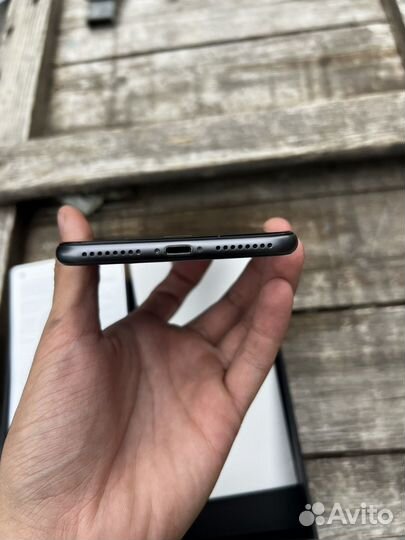 iPhone 8 Plus, 64 ГБ