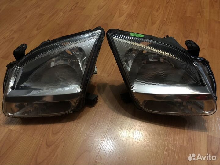 Фара левая и правая на Suzuki ignis