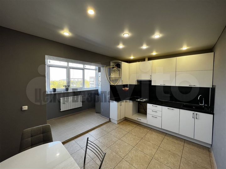 2-к. квартира, 79,7 м², 8/9 эт.