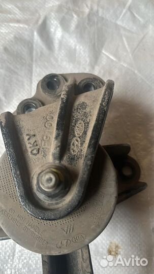 Опора двигателя правая на KIA rio 4