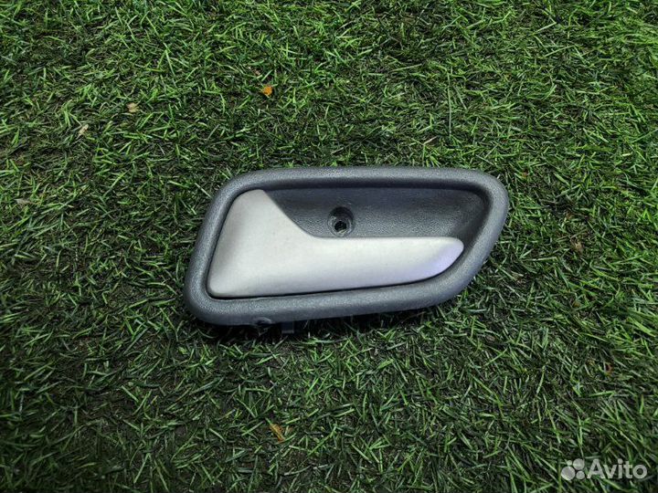 Ручка двери внутренняя задняя левая Suzuki Liana