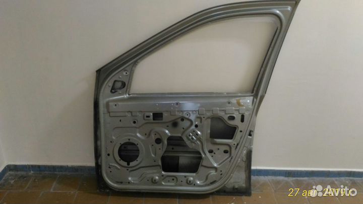 Дверь Renault logan. Артикул 801001895R