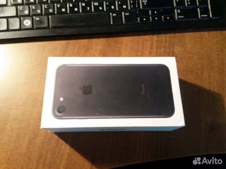 Коробка iPhone 7 32 gb