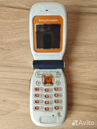 Sony Ericsson Z200