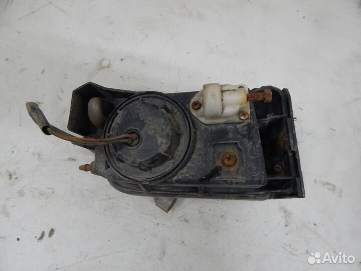 Противотуманная фара левая Nissan Maxima A32