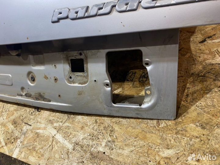 Крышка багажника Volkswagen Passat B3 1.8