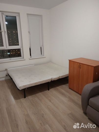 Кроватное основание с матрасом