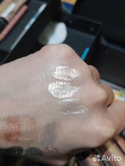 Жидкие тени для век luxvisage