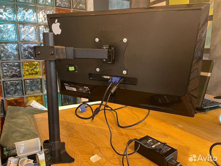 Монитор Philips 23
