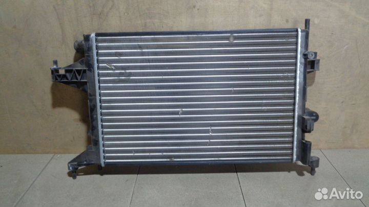 Радиатор основной Opel Corsa D