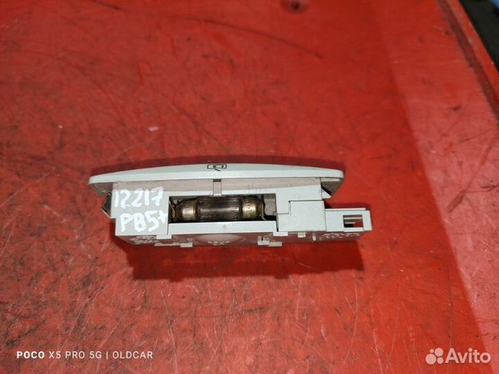 Плафон подсветки салона Volkswagen Passat B5+