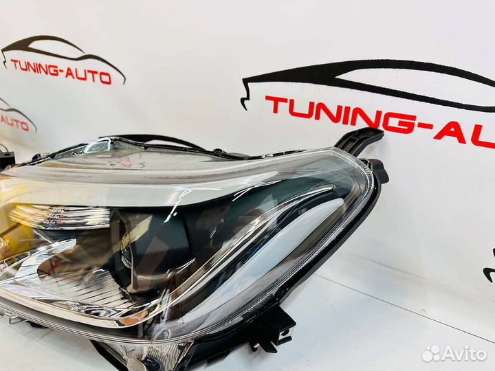 Фары Toyota Mark X (X130) E1231