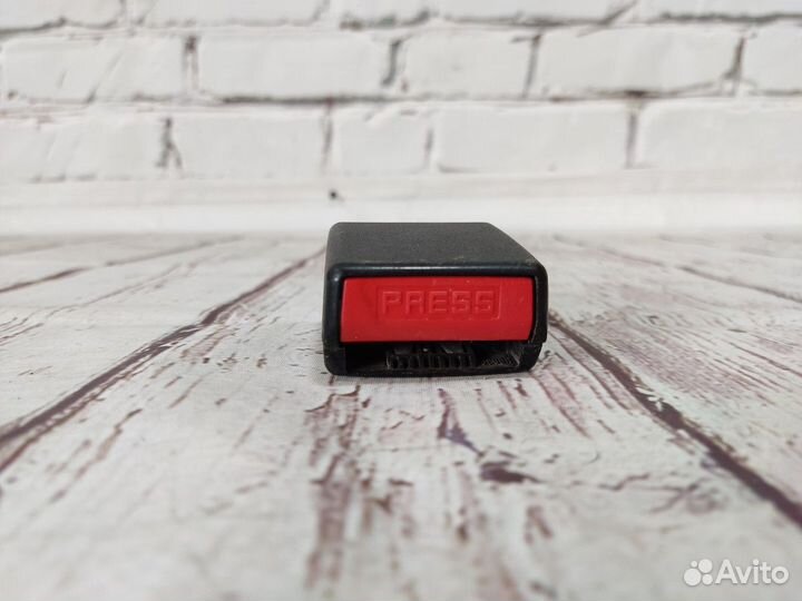 Фиксатор ремня безопасности задний Logan