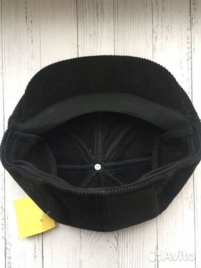 Утеплённая вельветовая кепка восьмиклинка